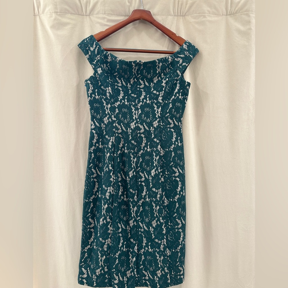 Vince Camuto Green  Floral Lace Boat Neck Dress